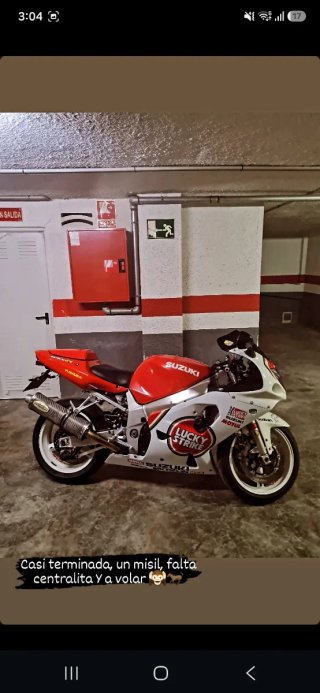 Suzuki GSX-R 600 K3 Roja y Blanca