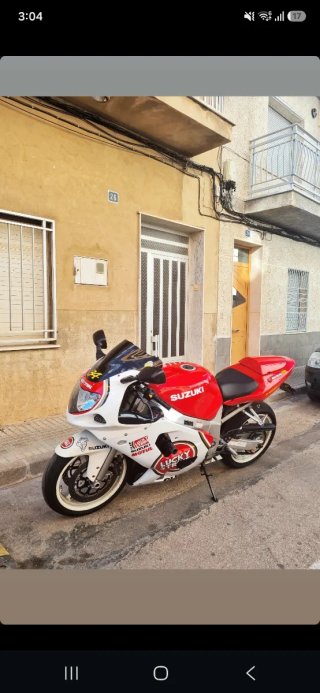 Suzuki GSX-R 600 K3 Roja y Blanca