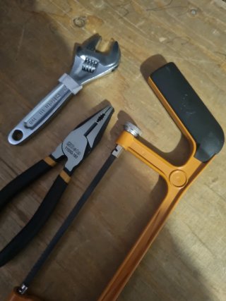 Set Attrezzi Beta:ChiaveRegolabile, Pinza,Seghetto
