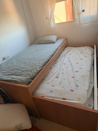 Cama nido con mesa y zapatero