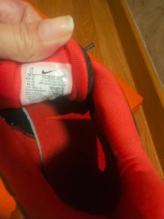 Nike Deportivas Negras y Rojas