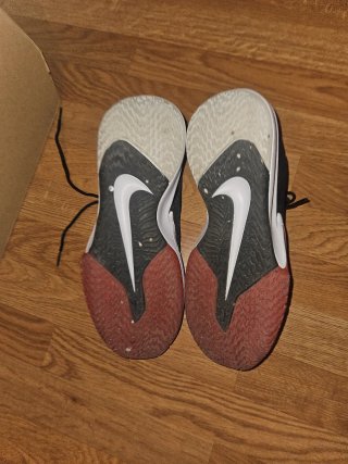 Nike Deportivas Negras y Rojas