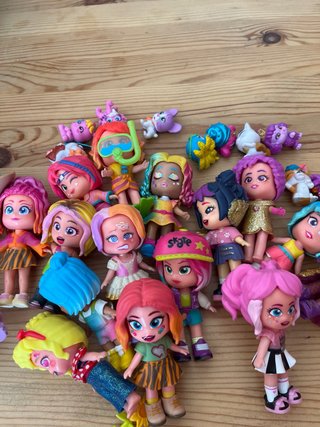 16 Kookyloos con accesorios y mascotas