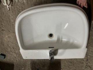 Lavabo de porcelana blanco