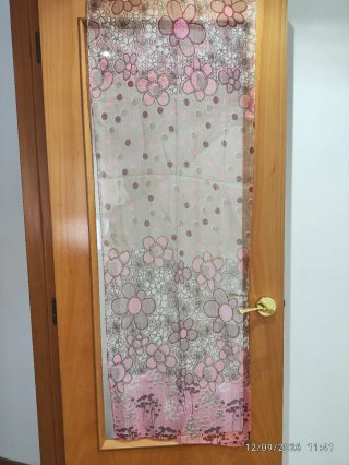 Fular grande estampado floral rosa y beige
