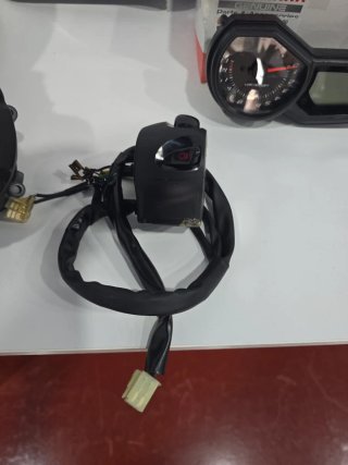 Lote Yamaha XJ6: