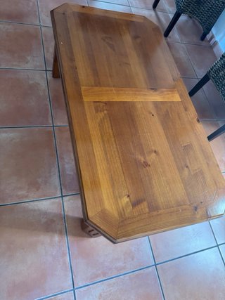 Mesa baja de madera octogonal