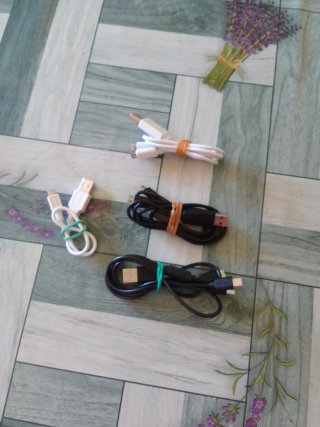 4 Cables USB Varios