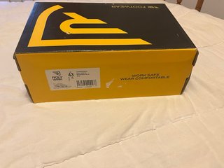 Zapatos de seguridad con puntera reforzada