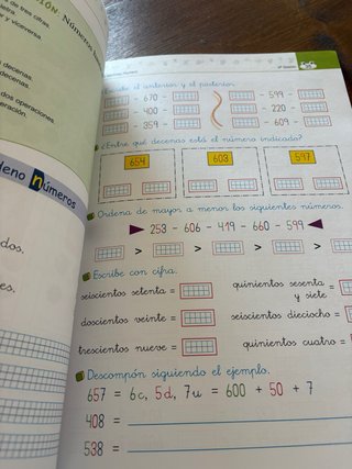 Libro de actividades de lengua y mates primaria