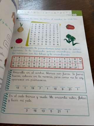 Libro de actividades de lengua y mates primaria