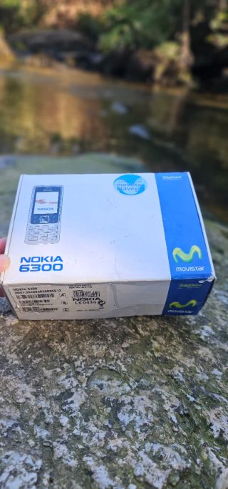 Nokia 6300 con caja y cargador