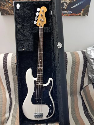 Bajo Fender Precision Player 2 Made in Mexico