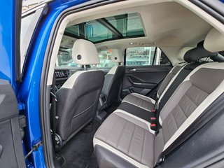 Volkswagen T-Roc SPORT 1.5 TSI DSG Techo, cuero...