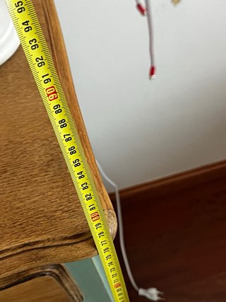 Cómoda de madera con cajones