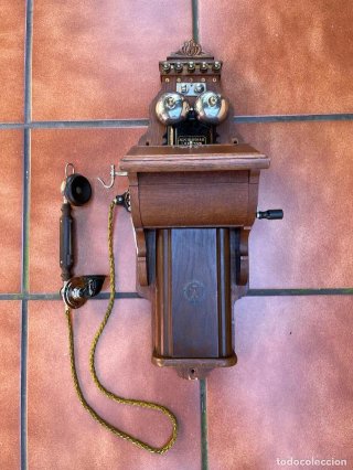Teléfono Antiguo L.M. Ericsson, año: 1926.