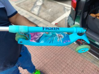 Patinete Frozen niña 3 ruedas