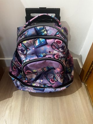 Mochila totto con ruedas diseño exclusivo poco uso