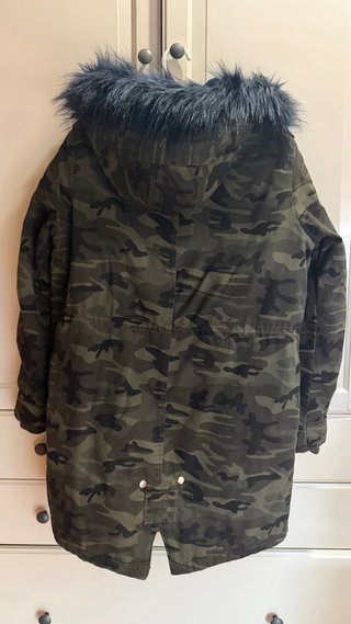 Parka militar Pimkie con pelo y borreguito XL