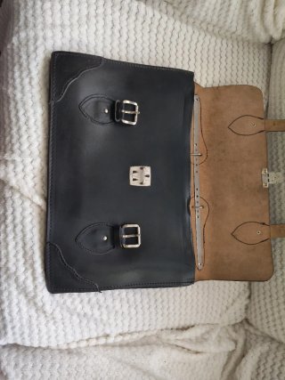 Maletín de cuero vintage negro