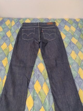 Pantalón Levis Demi Curve Talle 25