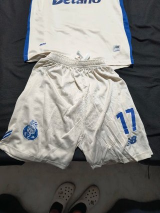Set Sportivo Polo e Pantaloni Bambini Taglia 22