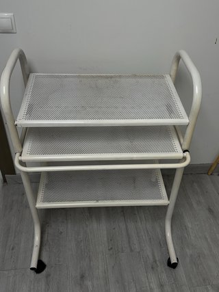 Mueble organizador de metal con cajonera extraíble