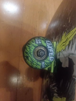 Skate Oxelo con diseño de lobo