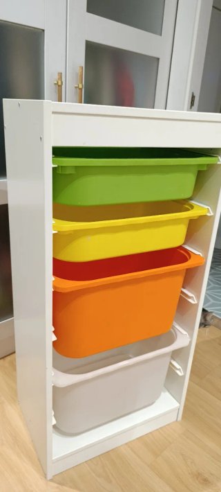 Cajonera de plástico con 4 cubos de colores