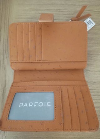 Cartera Parfois efecto piel de avestruz