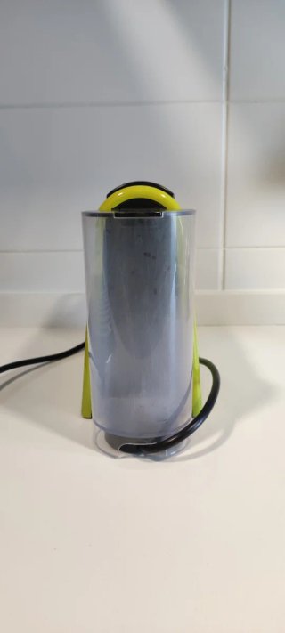 Cafetera Nespresso DeLonghi Essenza mini