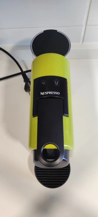 Cafetera Nespresso DeLonghi Essenza mini