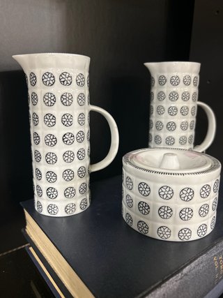 Juego de jarras y azucarero Sargadelos