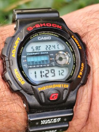 Reloj Casio G-Shock DW-6100 Termómetro