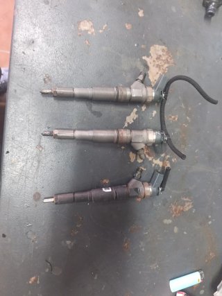 3 Inyectores BMW 320 Compact