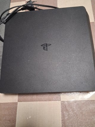 PS4 Slim 1TB