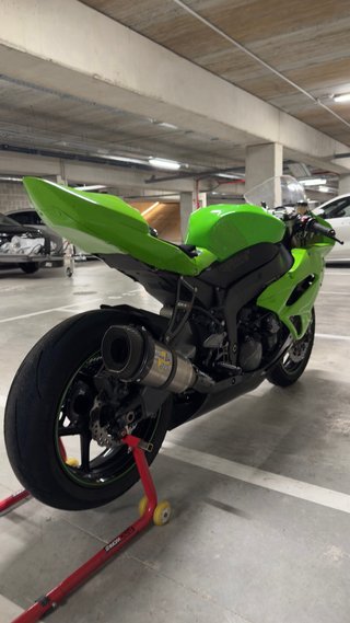 Kawasaki ZX6R 2009 Calle y Circuito