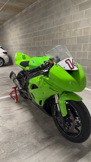 Kawasaki ZX6R 2009 Calle y Circuito