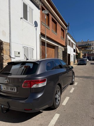 Toyota Avensis 2010