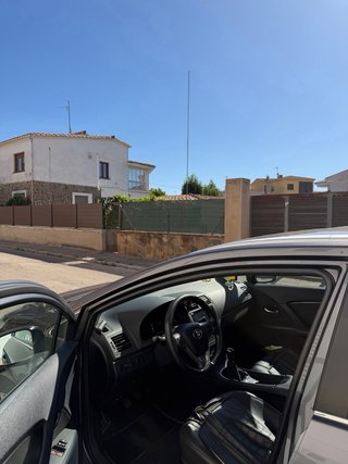 Toyota Avensis 2010
