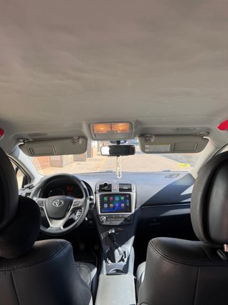 Toyota Avensis 2010