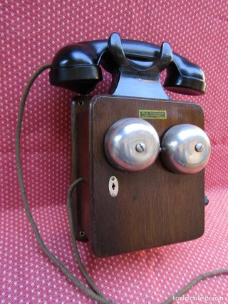 Teléfono antiguo Belga madera y baquelita año 1939