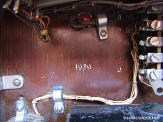 Teléfono antiguo Belga madera y baquelita año 1939