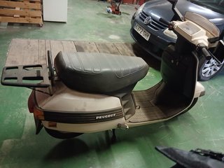 Peugeot SC 75 Scooter Blanca