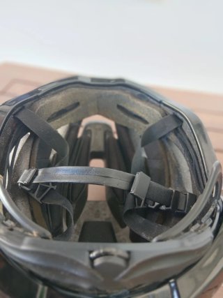 Kask Elemento Negro Brillo Talla L