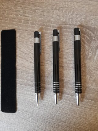 Lote 3 bolígrafos negros de pulsador x 2 €