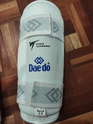 Espinilleras Taekwondo Daedo Talla S