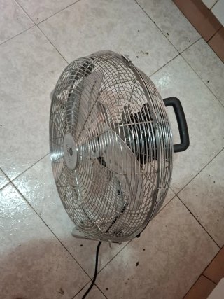 Ventilador Klindo Industrial Plata.90 w.