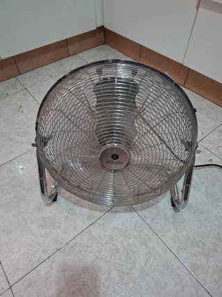 Ventilador Klindo Industrial Plata.90 w.