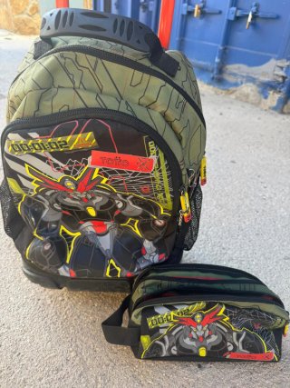 Mochila Totto con ruedas y neceser